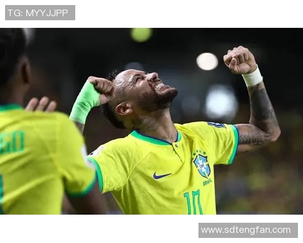 足球明星在赛场上泪洒绿茵的背后故事与情感交织的瞬间